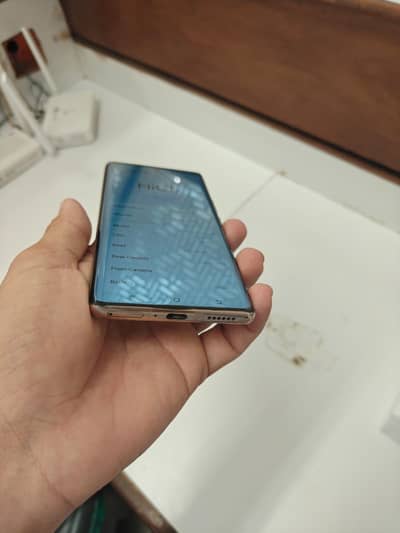 CAMON 30 S BOX WITH CHARGER