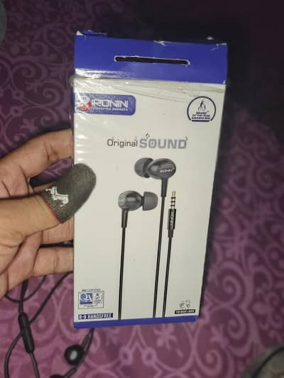 Ronin R-9 3.5mm Handsfree.