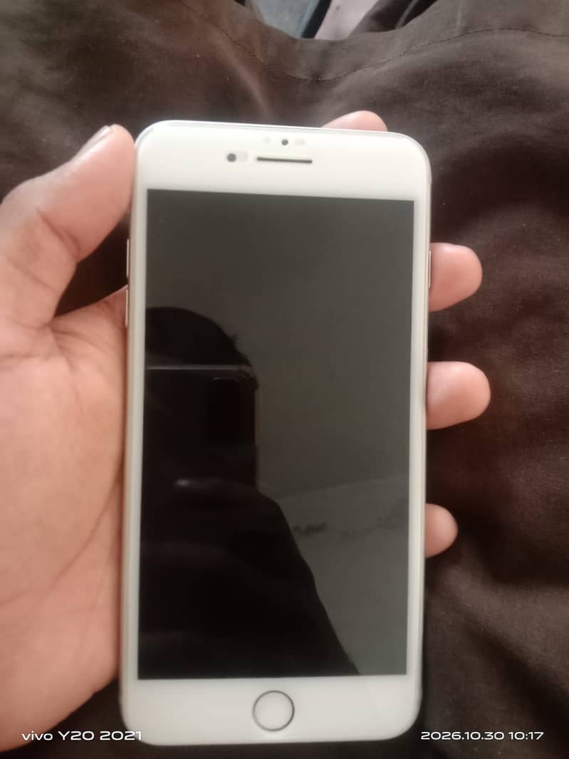 Apple iPhone 7 Plus 0