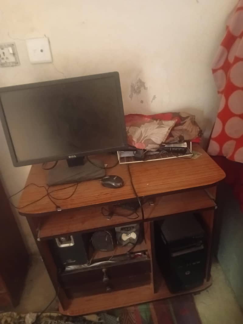 full desktop pc available complete setup 0