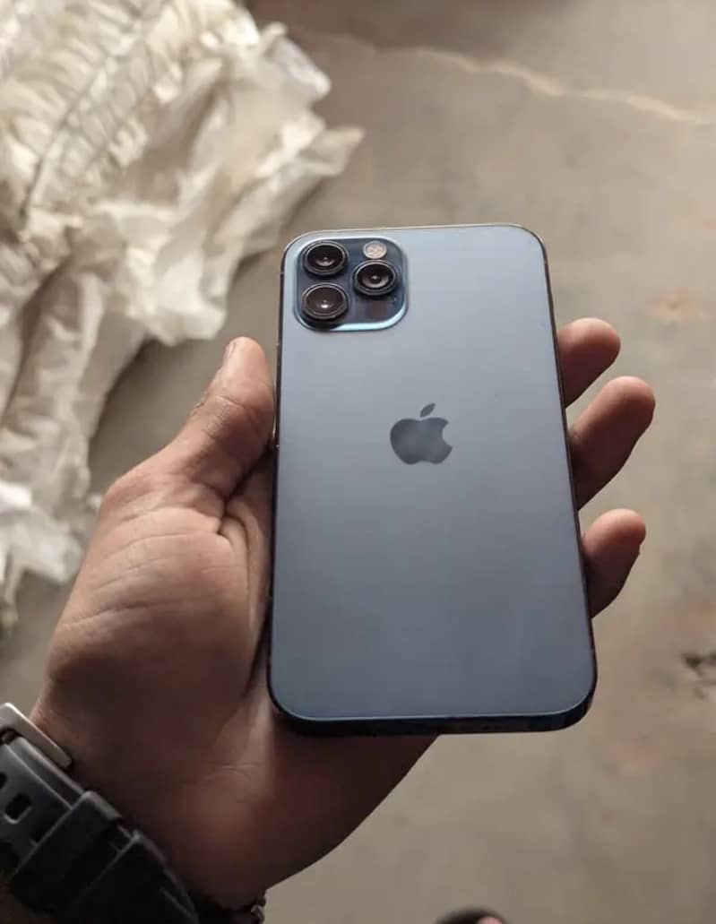 Apple iPhone 12 Pro 1