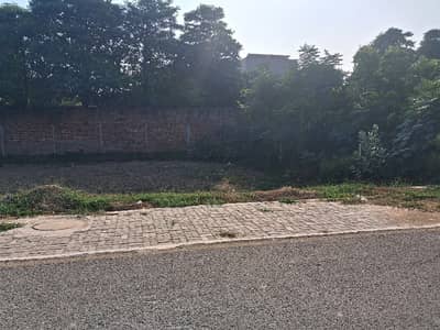 8.50 marla plot 70 ft road g block for sale double Excess kanal road