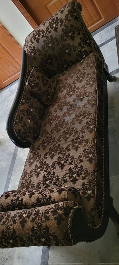 Wooden dewaan for sale