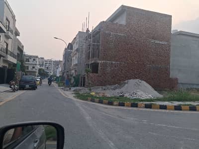 6.30 Marla Corner C Block For Sale All Dues Clear