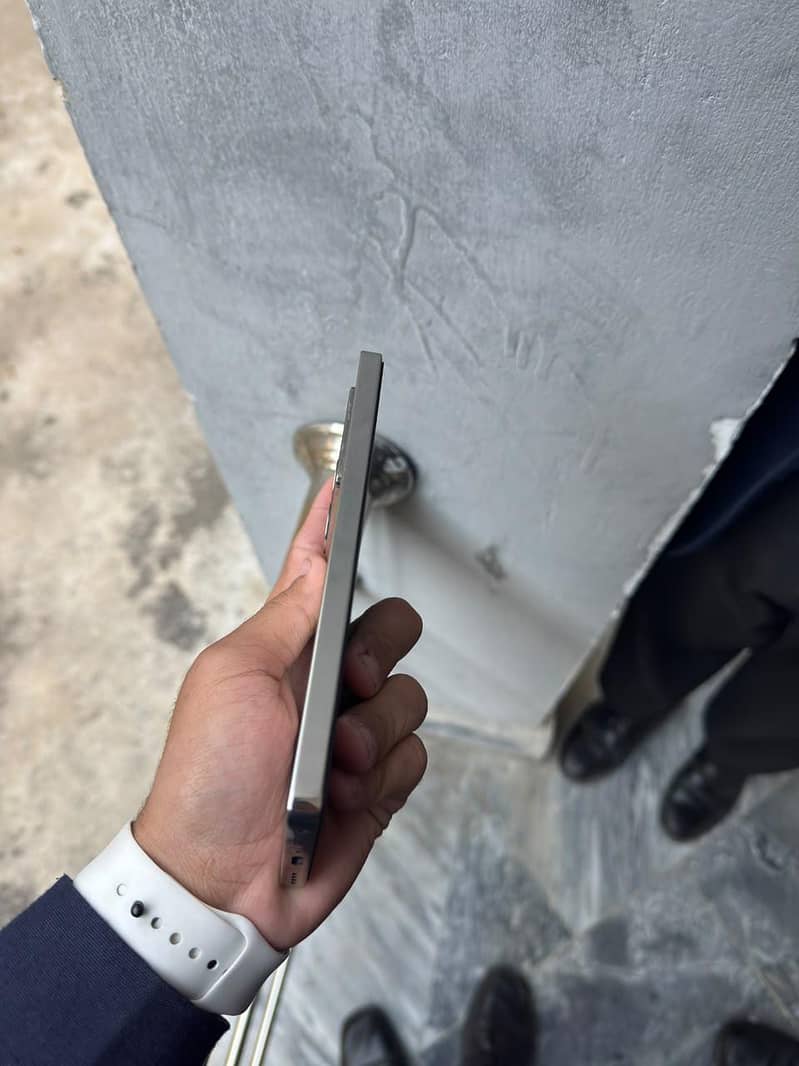 Infinix Note 40 10