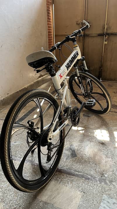 Hummer cycle just like a new