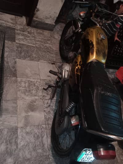 United 100 Motorcycle