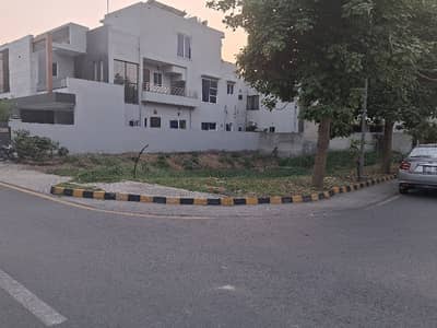 18 Marla Plot Corner A Block For Sale Hot Location