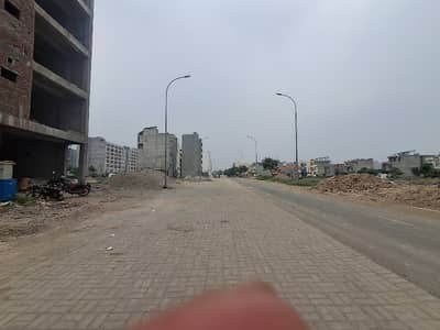 4 Marla Commercial 2 Side Open For Sale Good Location On 80 Ft Road