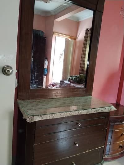 dresser with 2 side tables