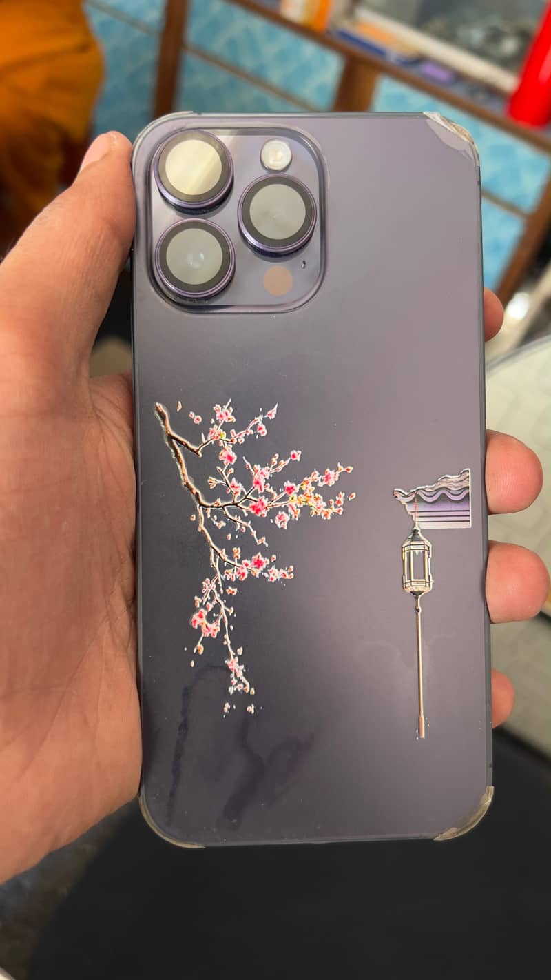 Apple iPhone 14 Pro Max 1