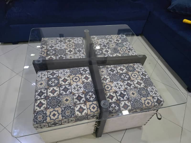Centre table with four stools 0