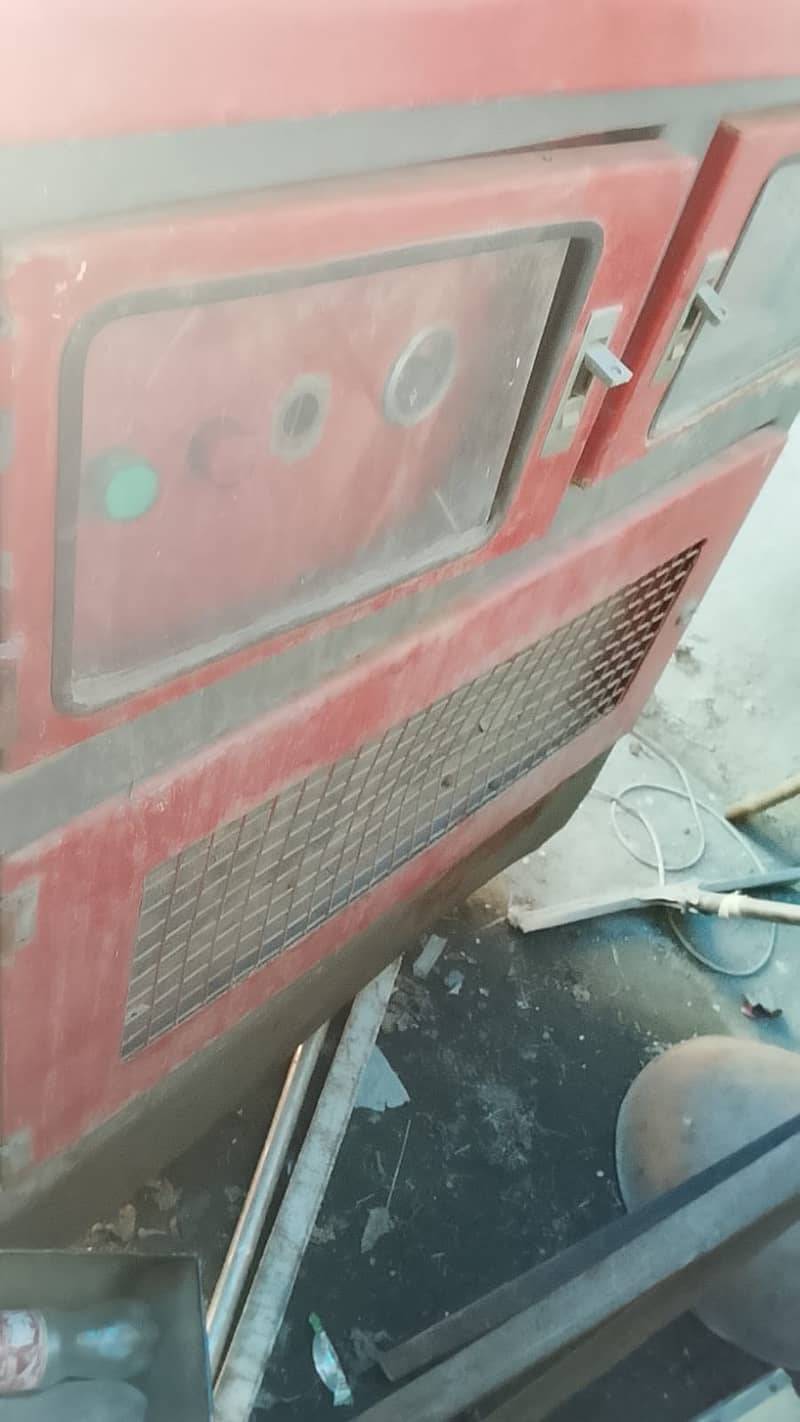 Generator in Running Condition Good 3