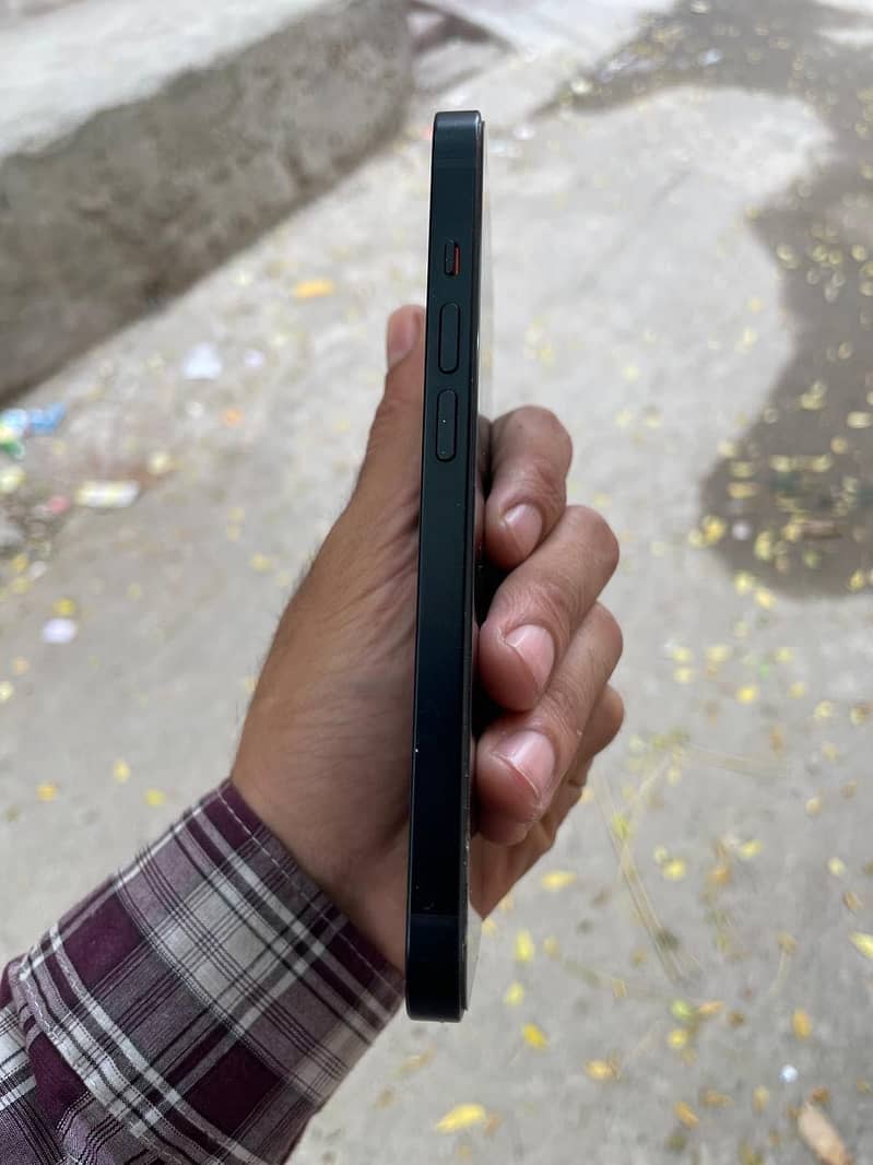 Apple iPhone 14 5
