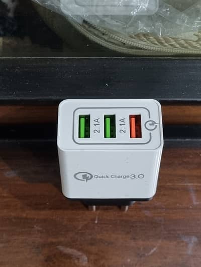 QC Charger 3 Port USB Rectangle Shape Charger