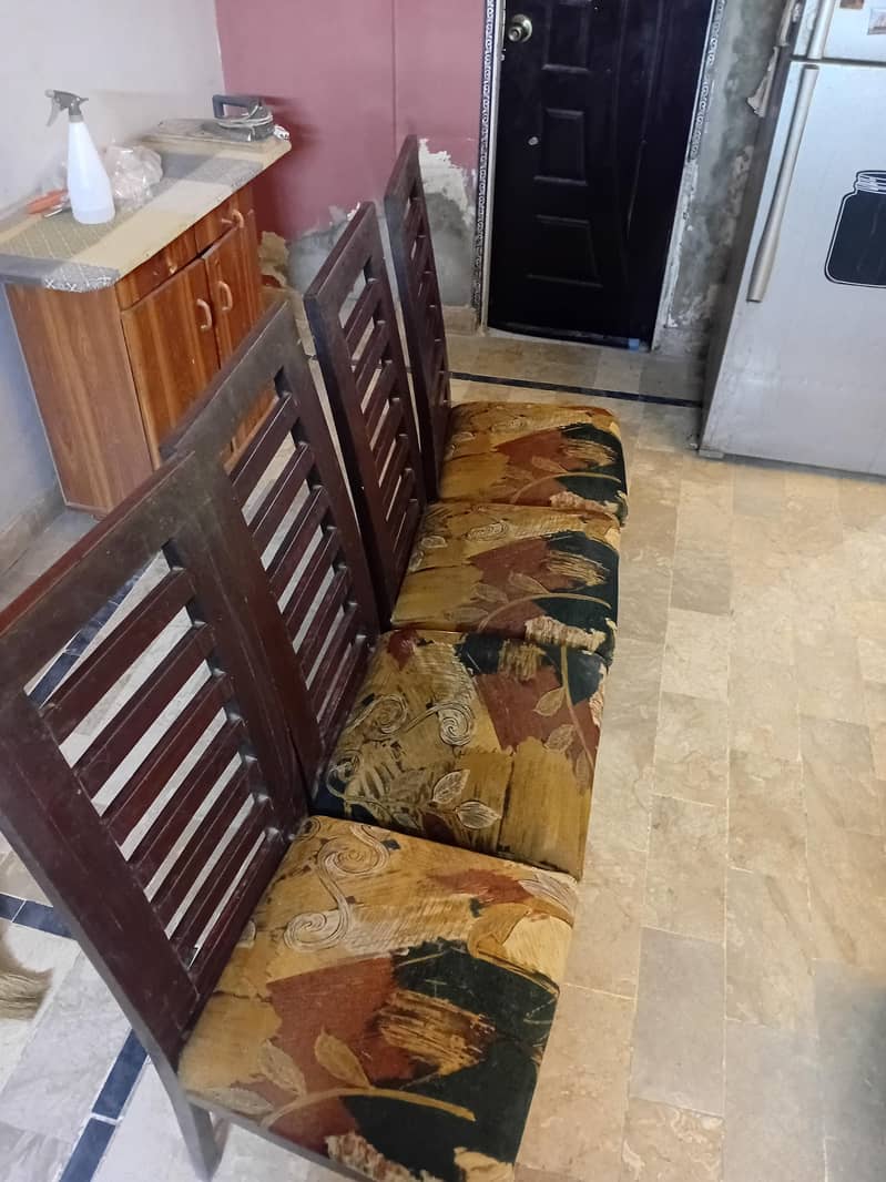 4 chairs 7