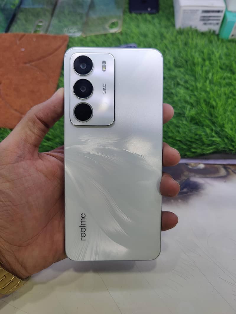 Realme C71 1