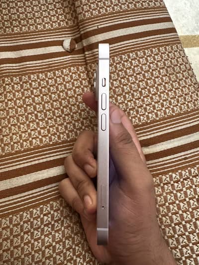 Apple iPhone 14