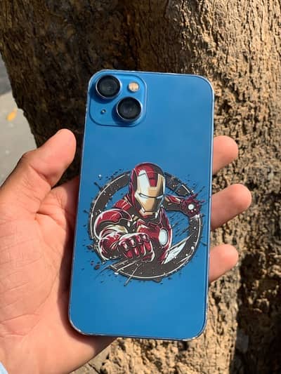 Apple iPhone 13