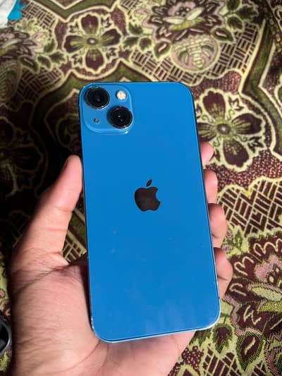 Apple iPhone 13