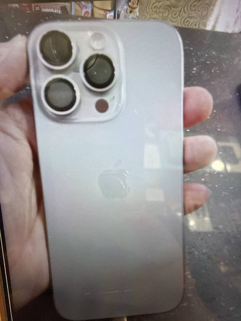 Apple iPhone 16 Pro 0