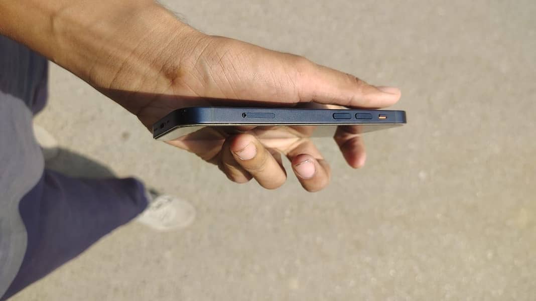 Apple iPhone 12 mini 7