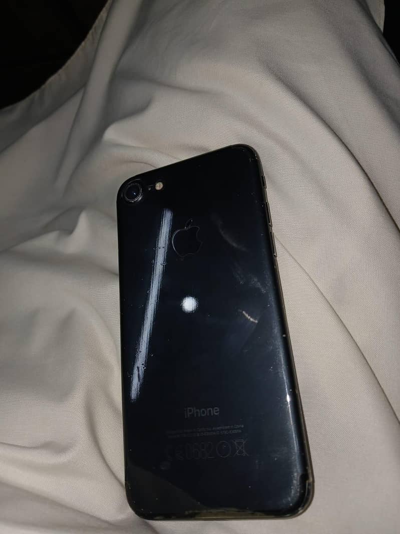 Apple iPhone 7 Plus 0