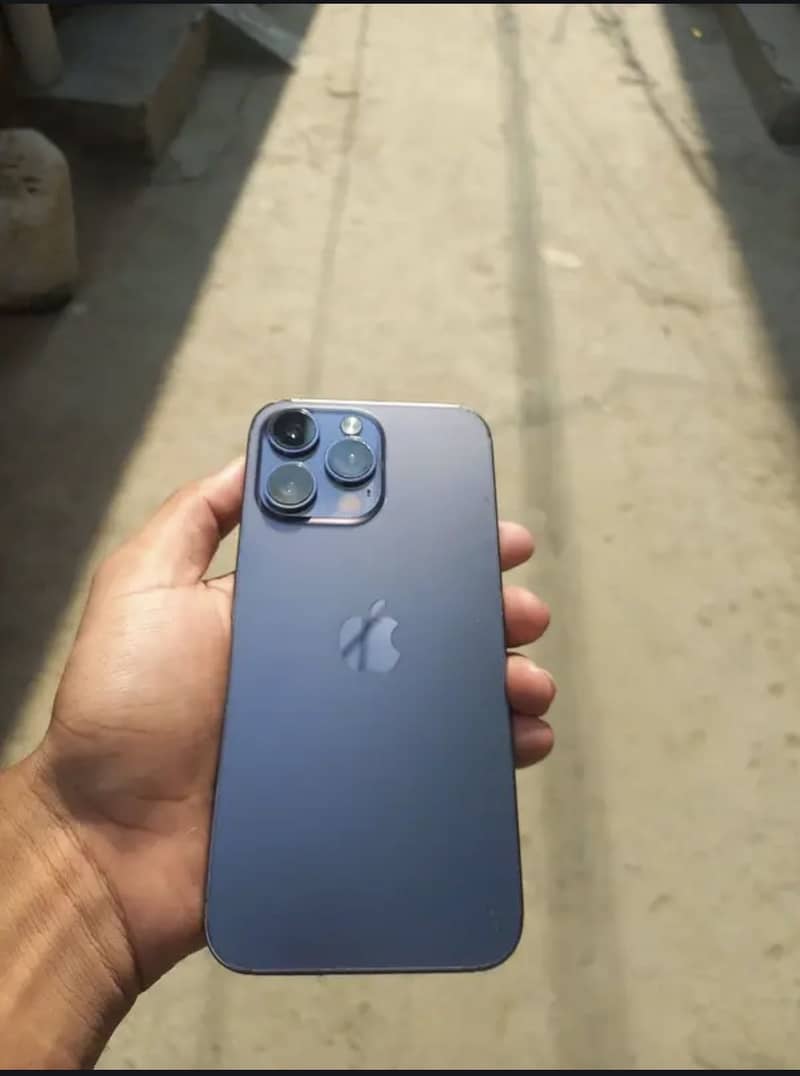 Apple iPhone 14 Pro Max 0
