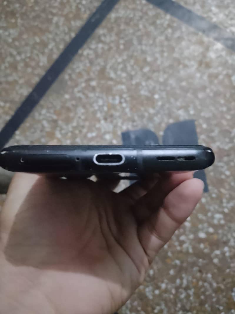 One Plus 9R 1