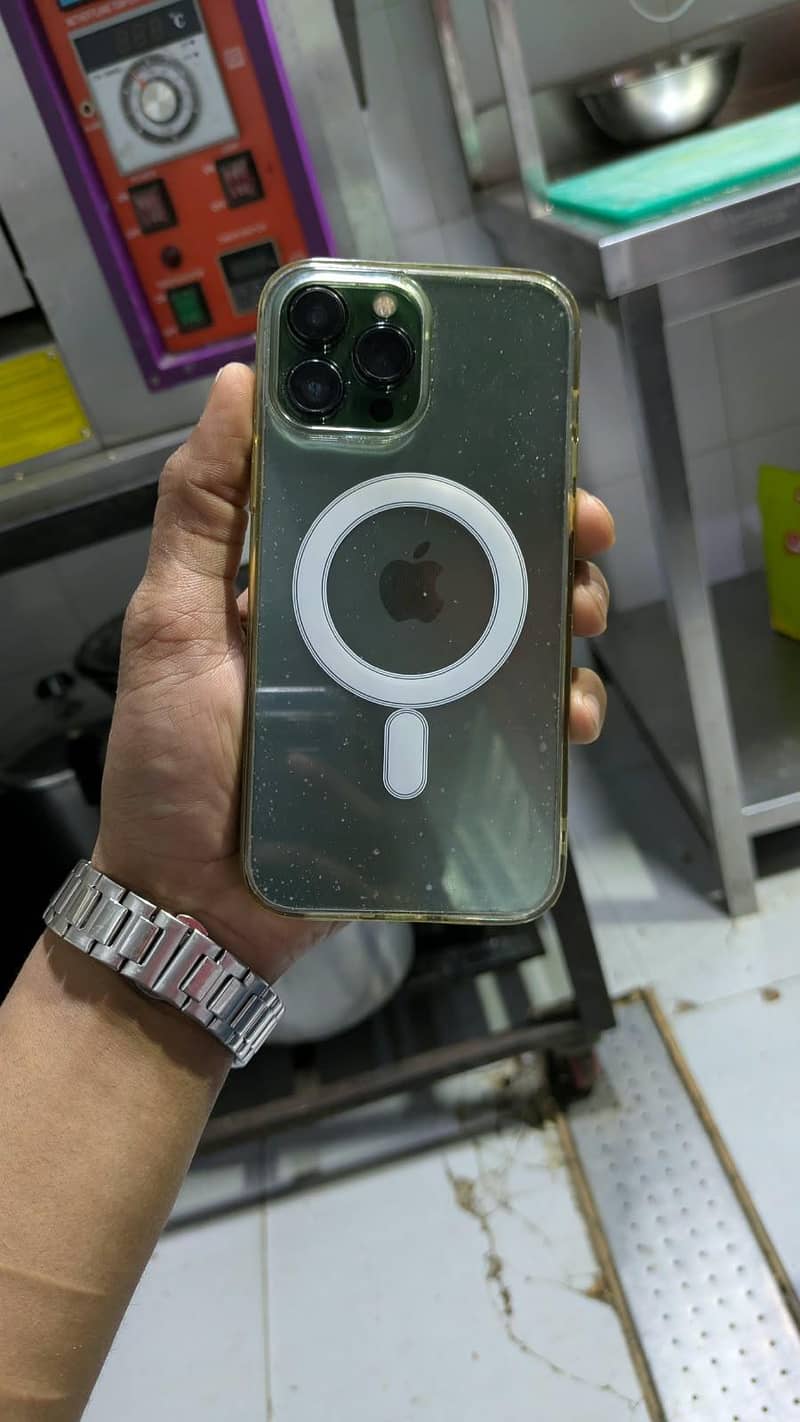 Apple iPhone 13 Pro Max 6