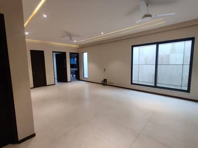 FOR RENT 40*80 Designer Look 3-Beds Upper Portion I_8/2