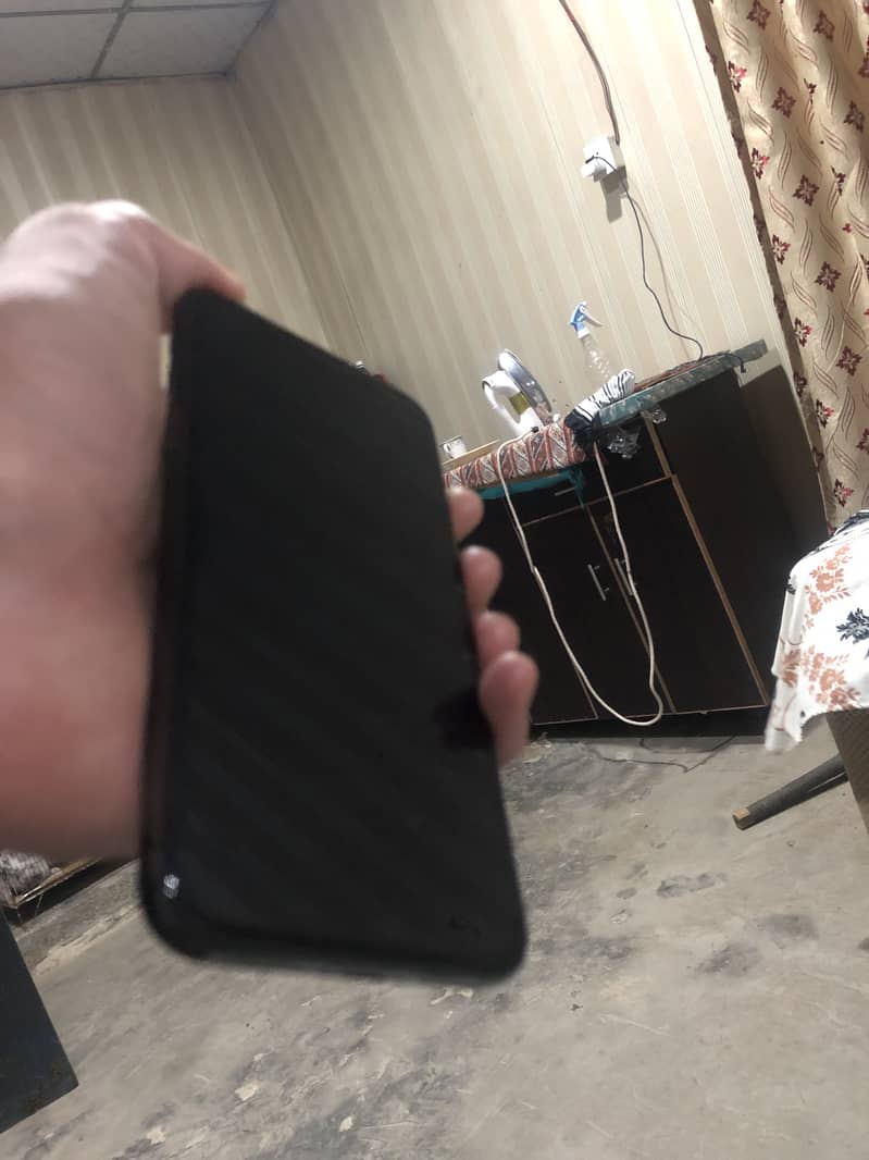 Apple iPhone X 3