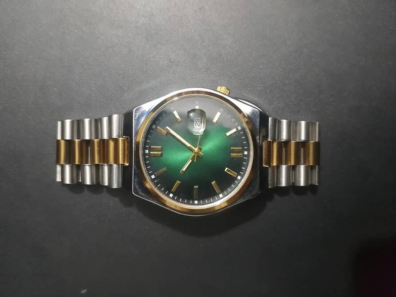 Green Dial Watch DATE/TIME WORKING 1