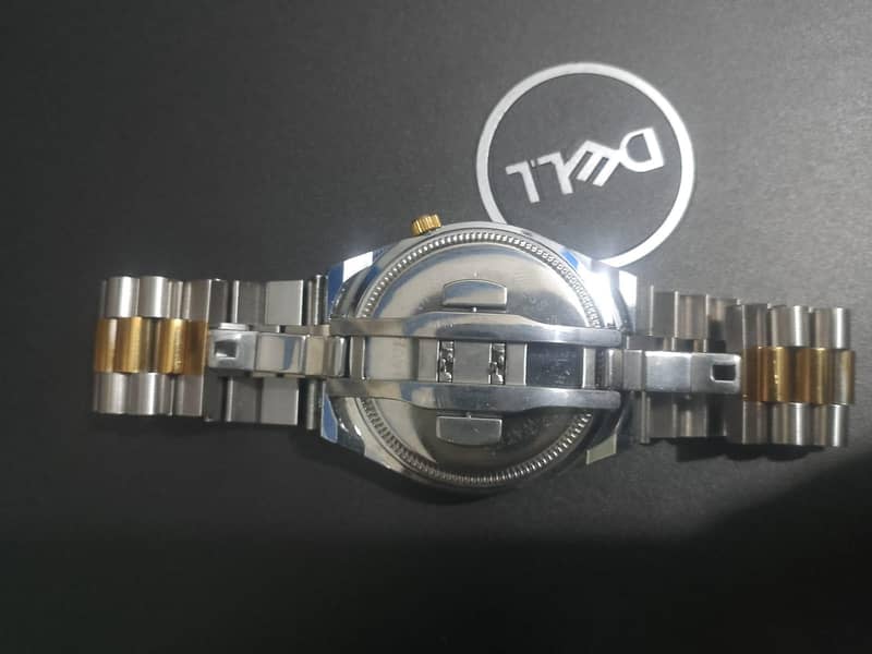 Green Dial Watch DATE/TIME WORKING 2
