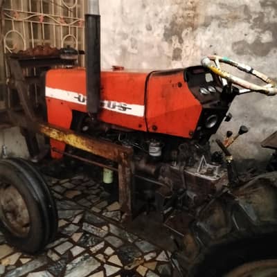 ursus 2812