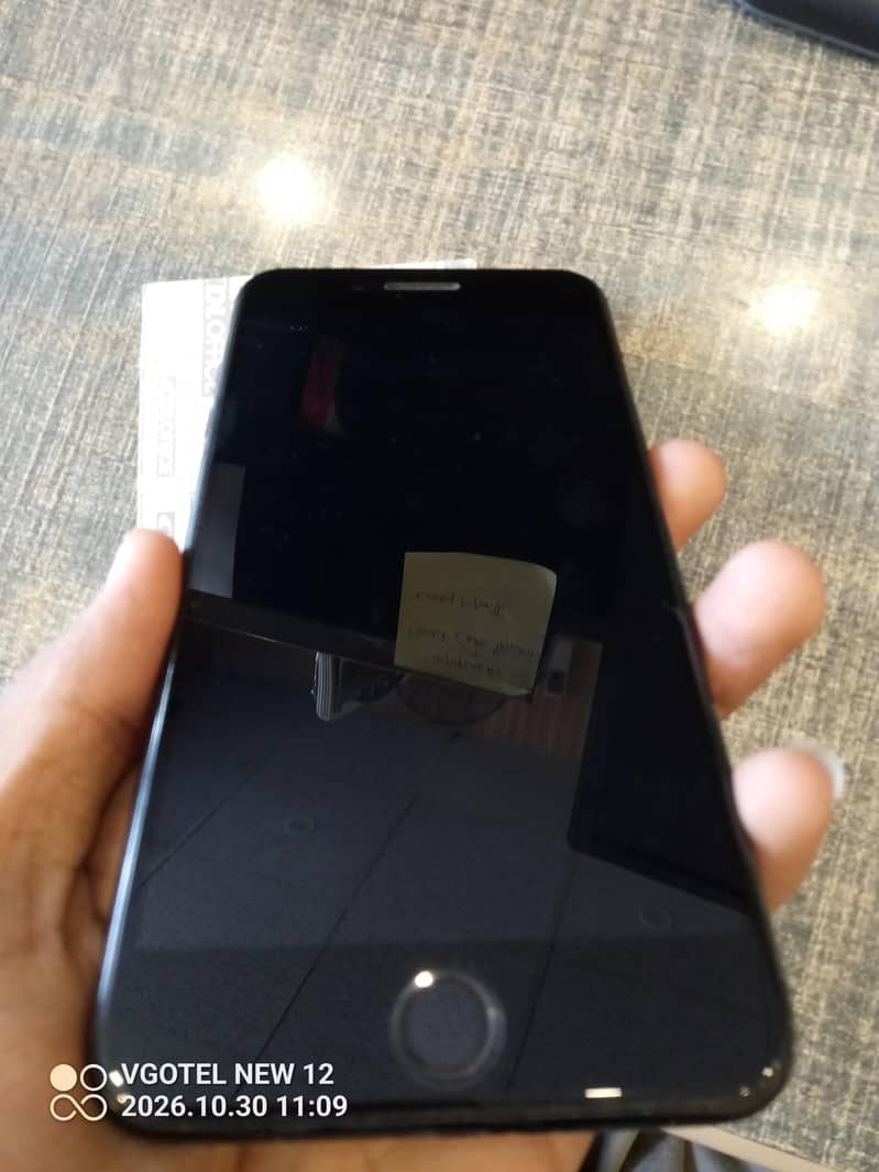 Apple iPhone 7 Plus 1