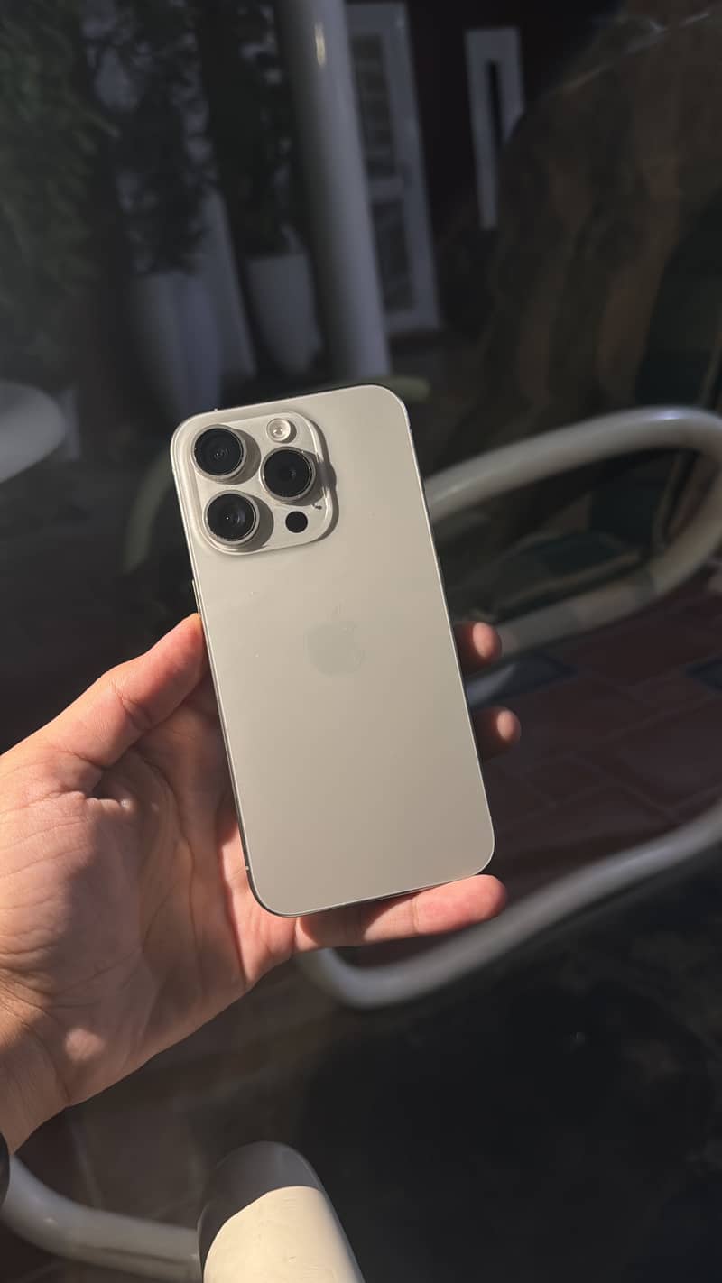 Iphone 15 Pro JV 0