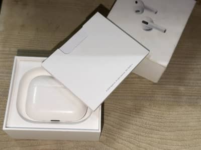 Apple AirPods Pro 3 – Original | 9/10 Condition | Complete Box