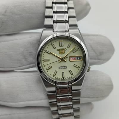 Vintage & Classic Original Wrist Watches in Pakistan