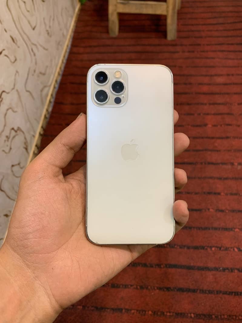 Apple iPhone 12 Pro 4