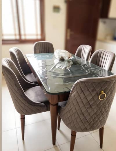 Dinning table