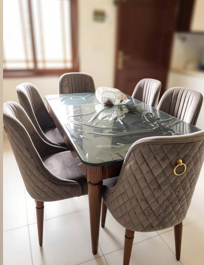 Dinning table 0