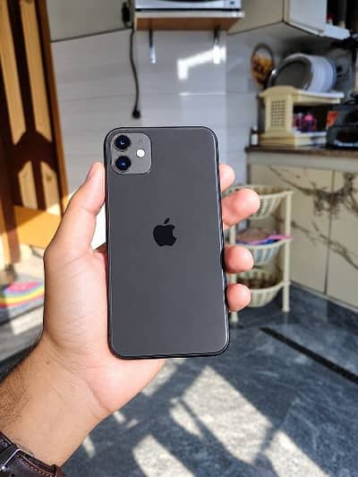 I phone 11 64gb NOn FU water pack 03064178199