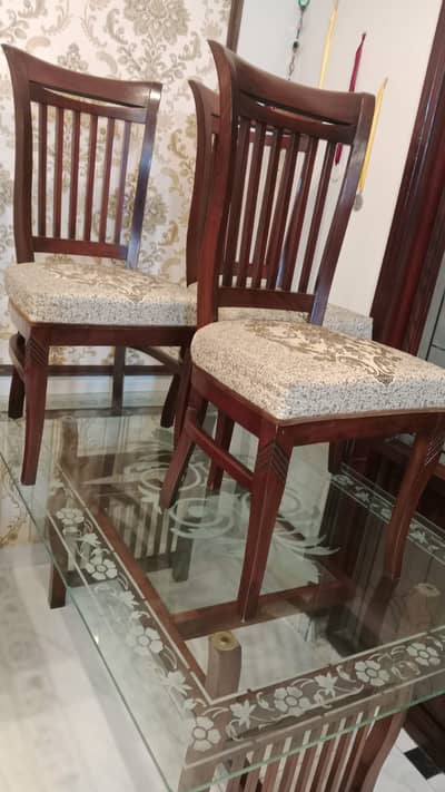 Dining with 6 chairs