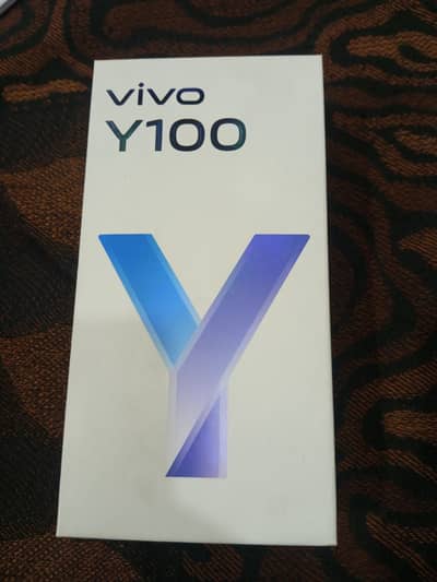 Vivo Y100 for sale extremely new ladies use 100℅working no problems
