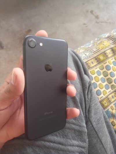 Apple iPhone 7