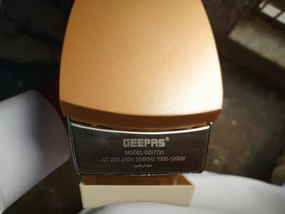GEEPAS IRON NEW FROM SAUDIA