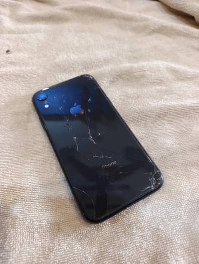 Apple iPhone XR non pta 64 GB back brake phone with charger