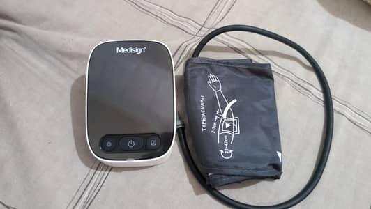 medisign blood pressure monitor machine in mint condition