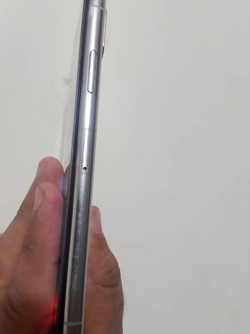 Apple iPhone XS 1